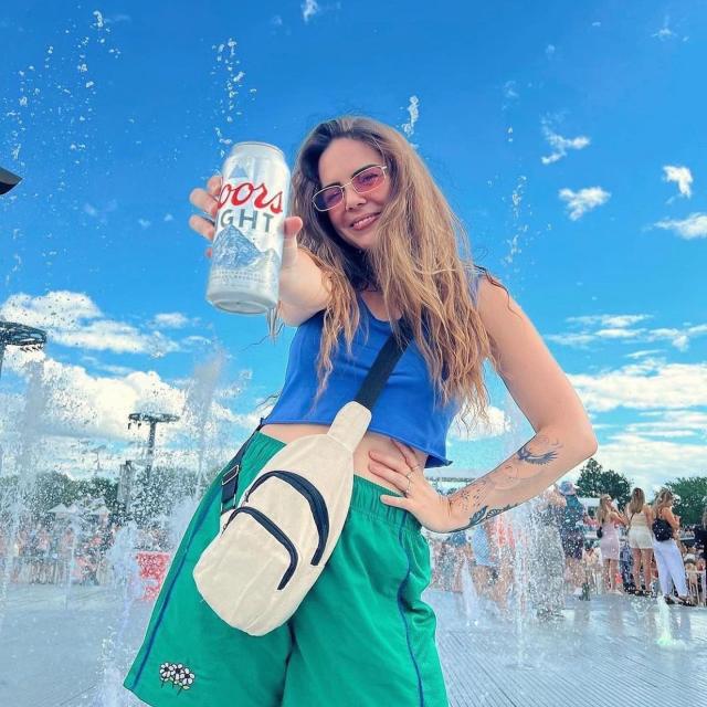 Officially Osheaga was a music festival. Unofficially it was the soundtrack to our summer. How did you make the most of your long weekend?

📸:@cassandrabouchard @staceygianno_ @lil__lettuce @alexophotos